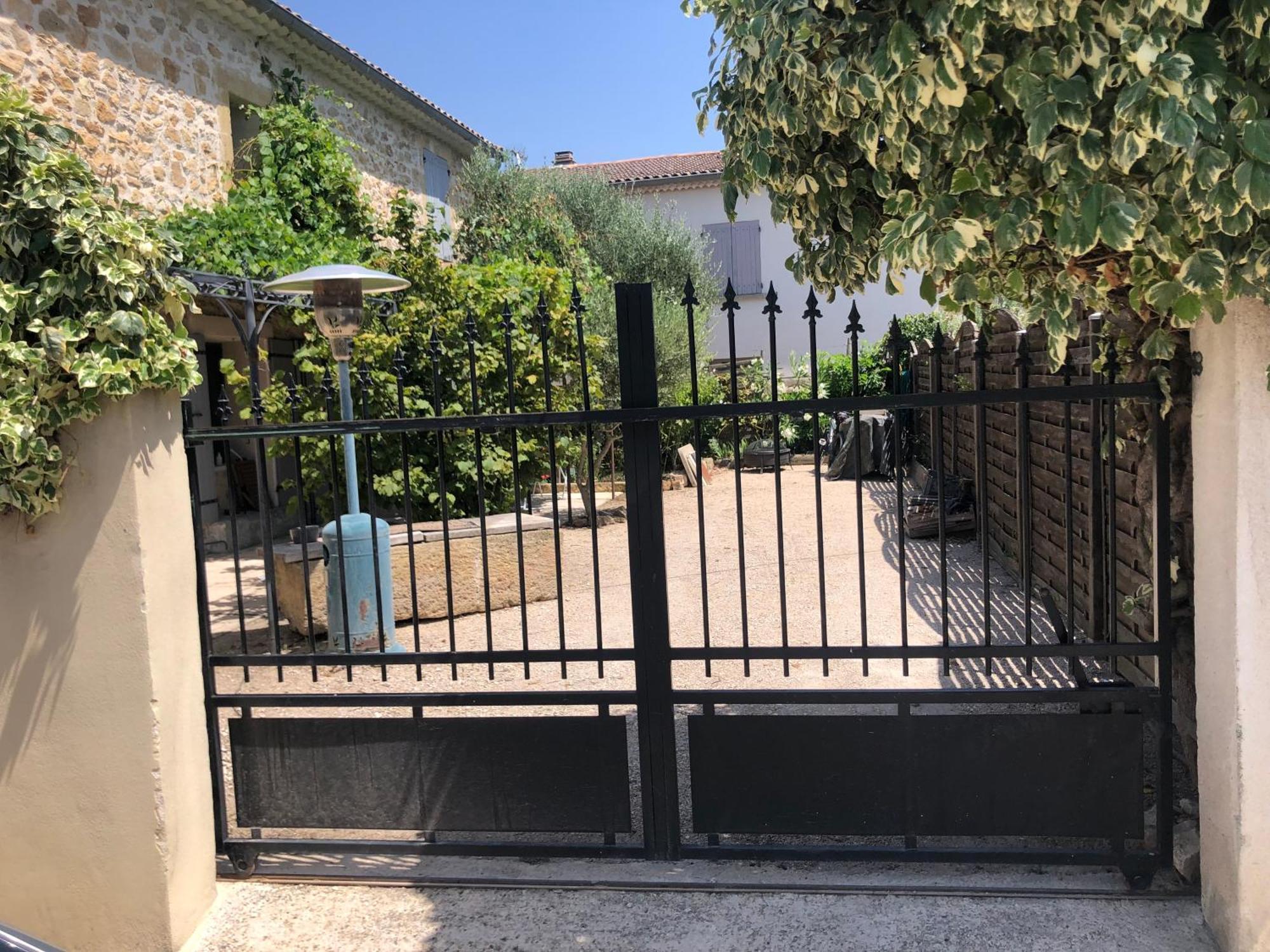 Maison De Village En Duo Avec 150M2 Au Rdc Et La Suite Parentale Ou En Famille Avec 4 Chambres 250M2 Interieur Montfaucon  Extérieur photo